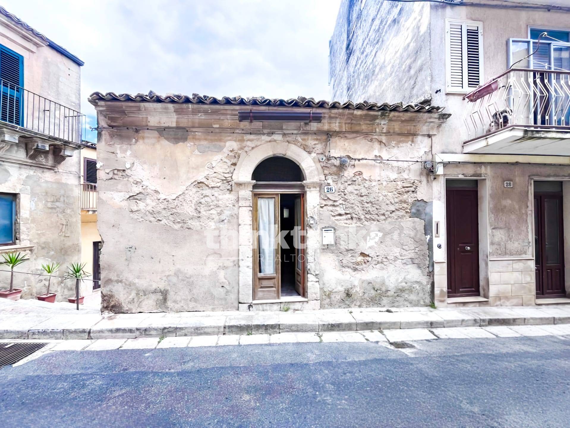 Appartamento indipendente in vendita a Ragusa, Centro