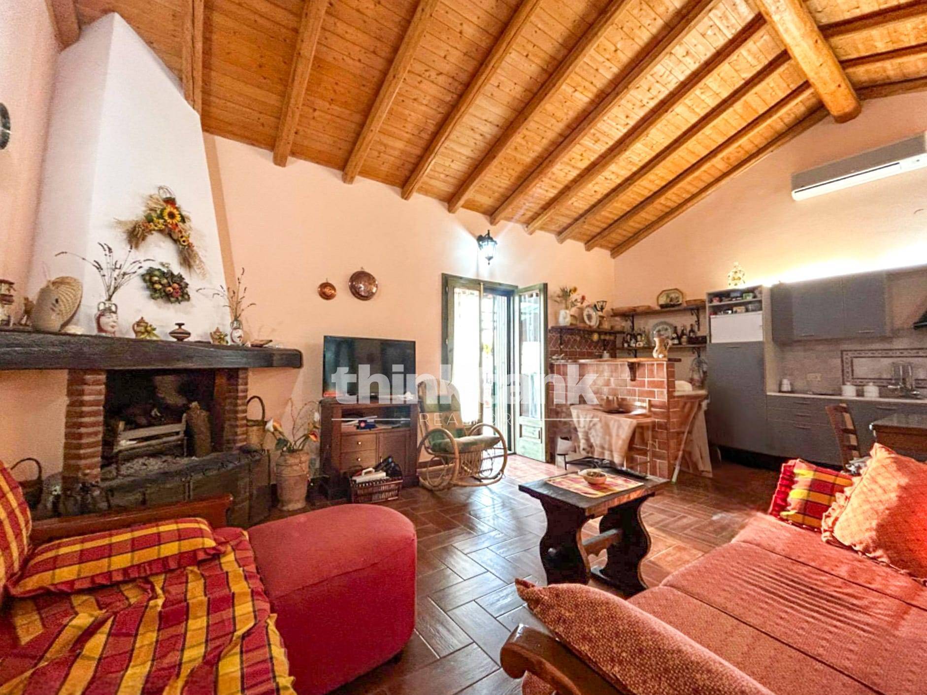 Villa in affitto a Santa Maria di Licodia
