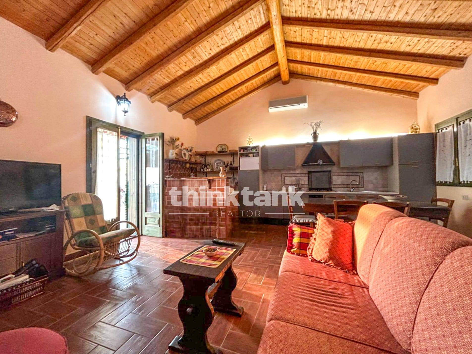 Villa in affitto a Santa Maria di Licodia