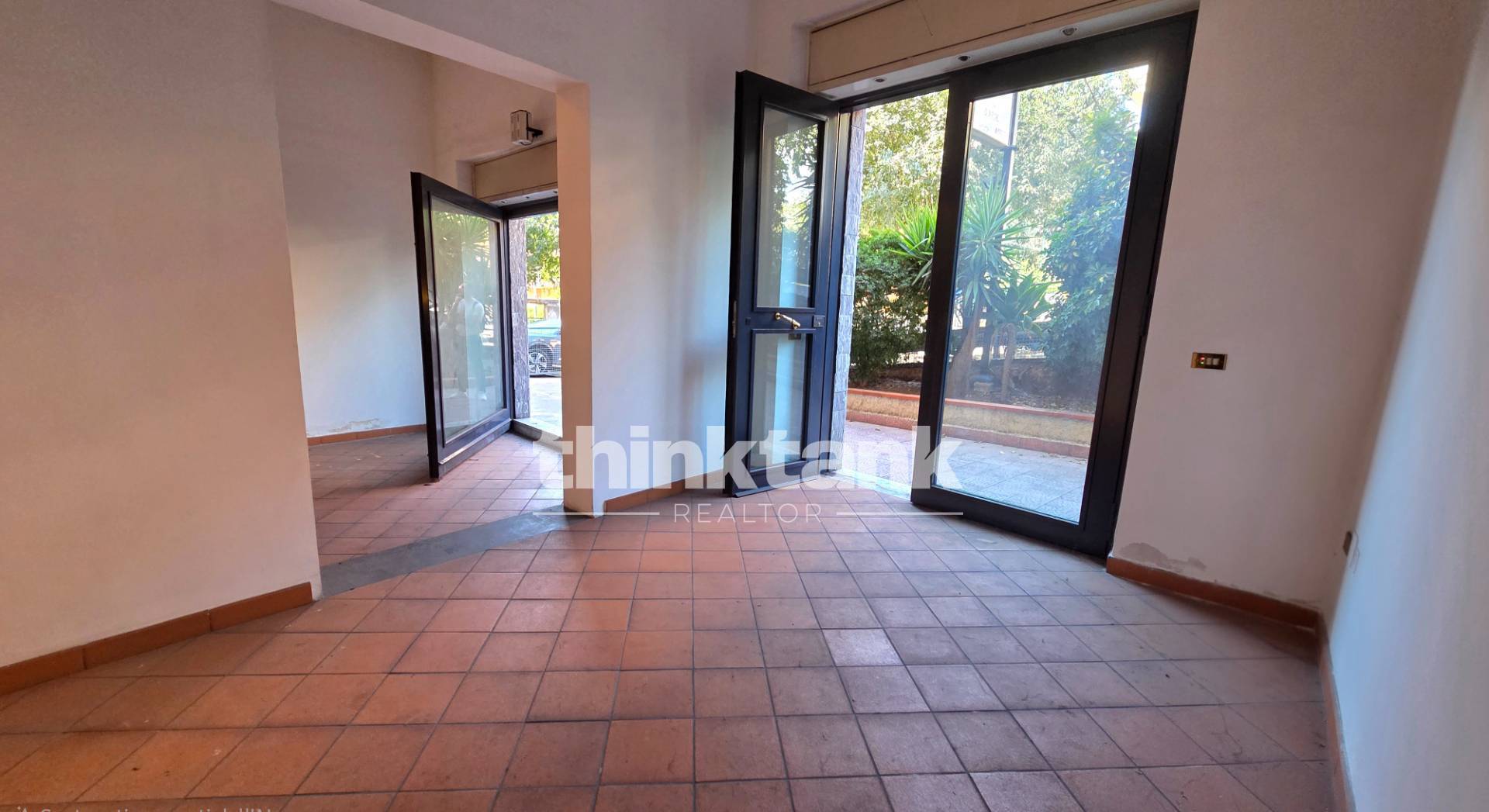 Locale commerciale in vendita a Catania, Borgo,Sanzio,Beccaria,Lanza,Cibali