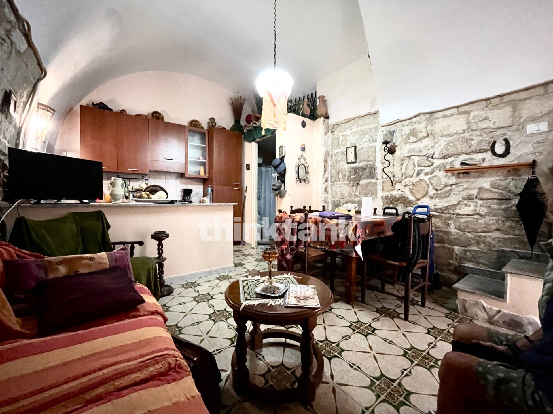 Appartamento indipendente in vendita a Ragusa, Ibla