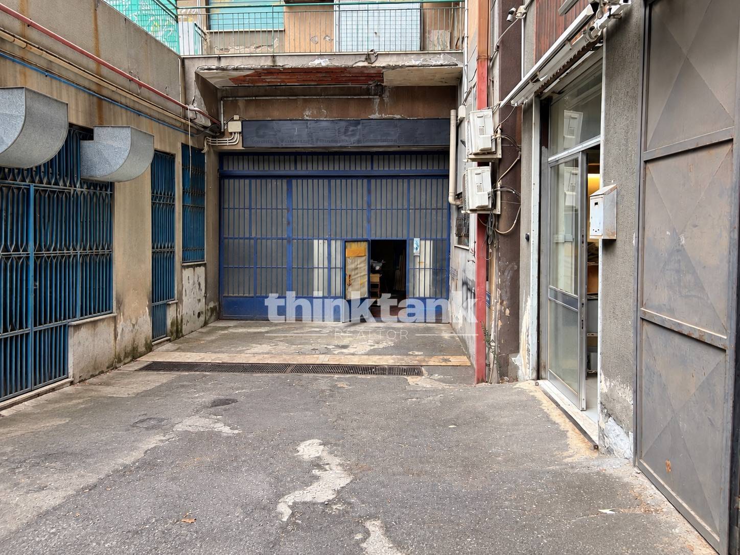 Magazzino in vendita a Catania, Viale M. Rapisardi - Lavaggi