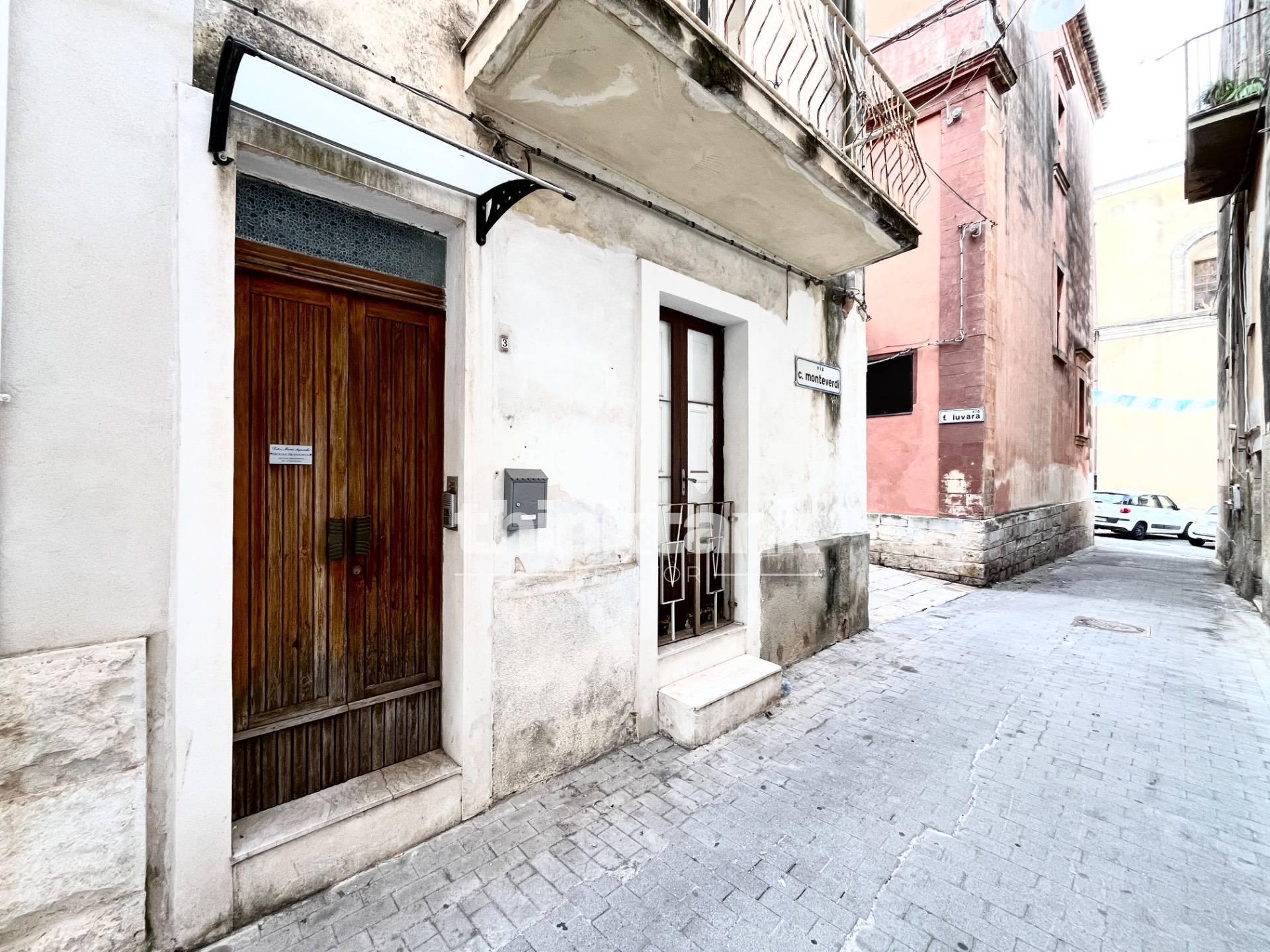 Appartamento in vendita a Ragusa, Centro