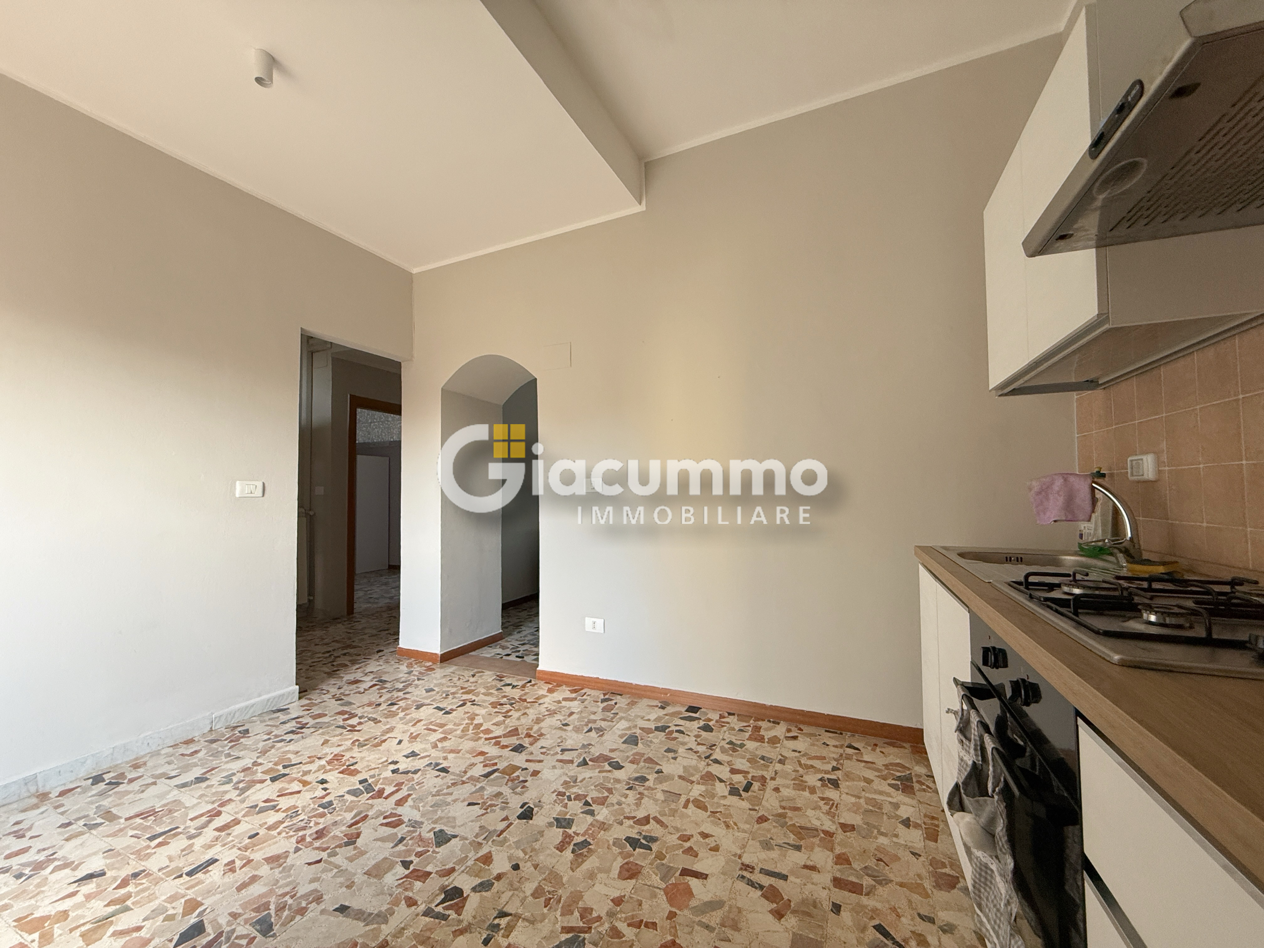 Casa indipendente con giardino in via sinni, Avigliano