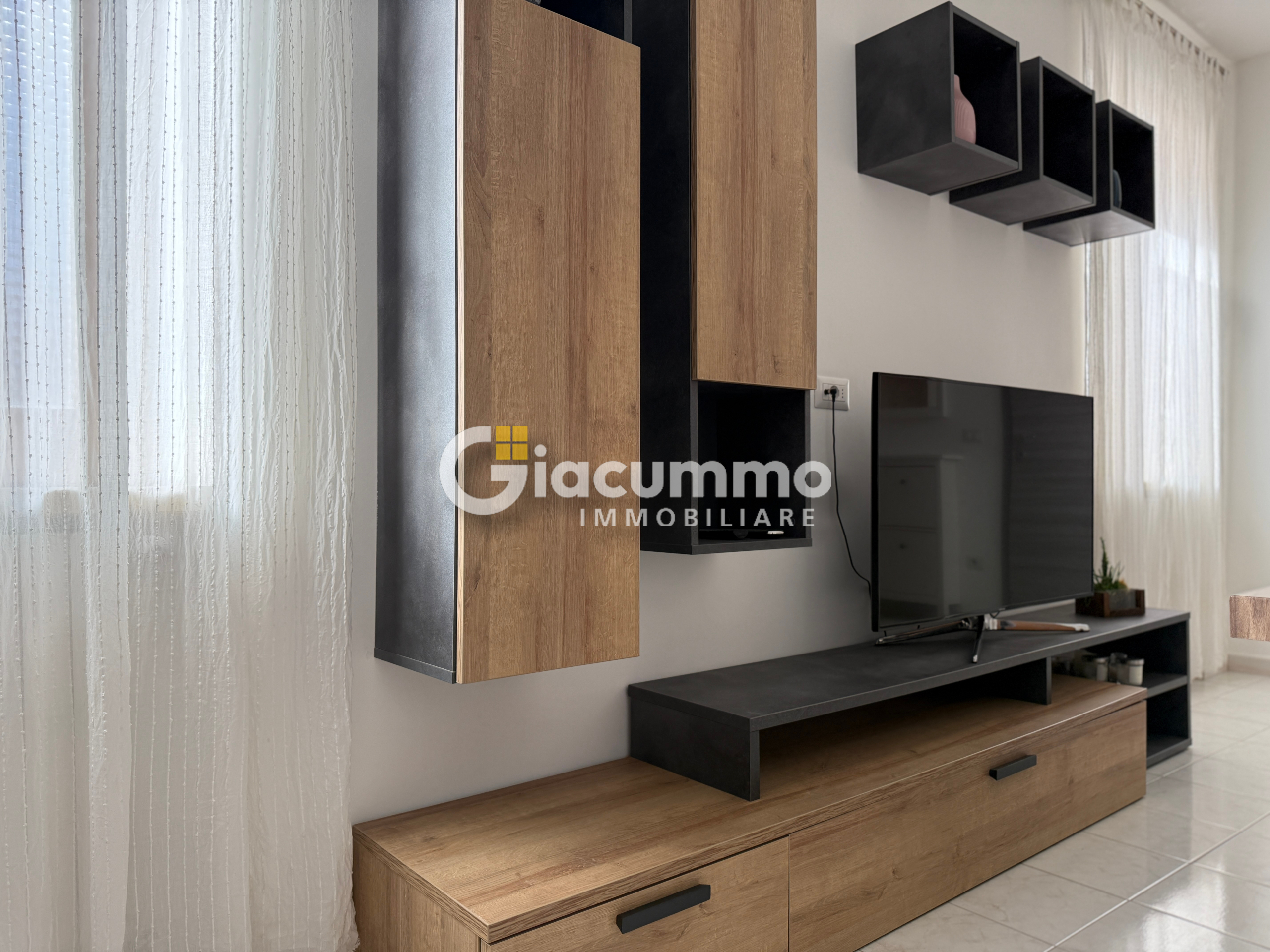 Trilocale con terrazzo in vicolo cortese, Potenza