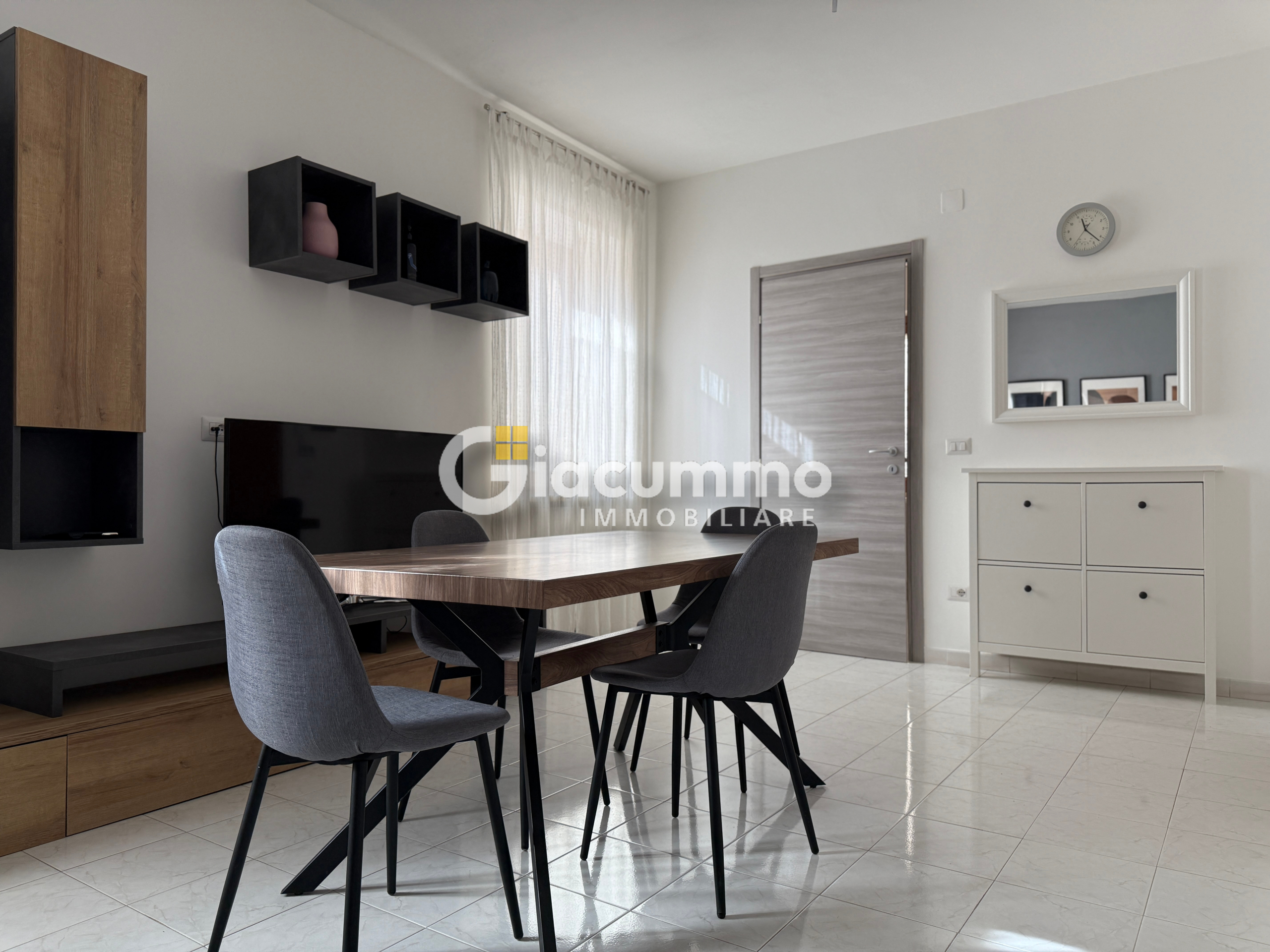 Trilocale con terrazzo in vicolo cortese, Potenza