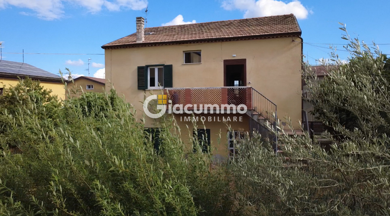 Casa indipendente con giardino in via sinni, Avigliano