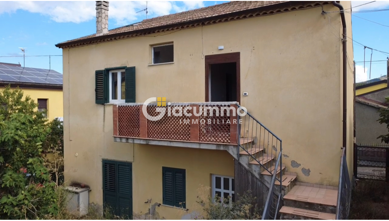 Casa indipendente con giardino in via sinni, Avigliano