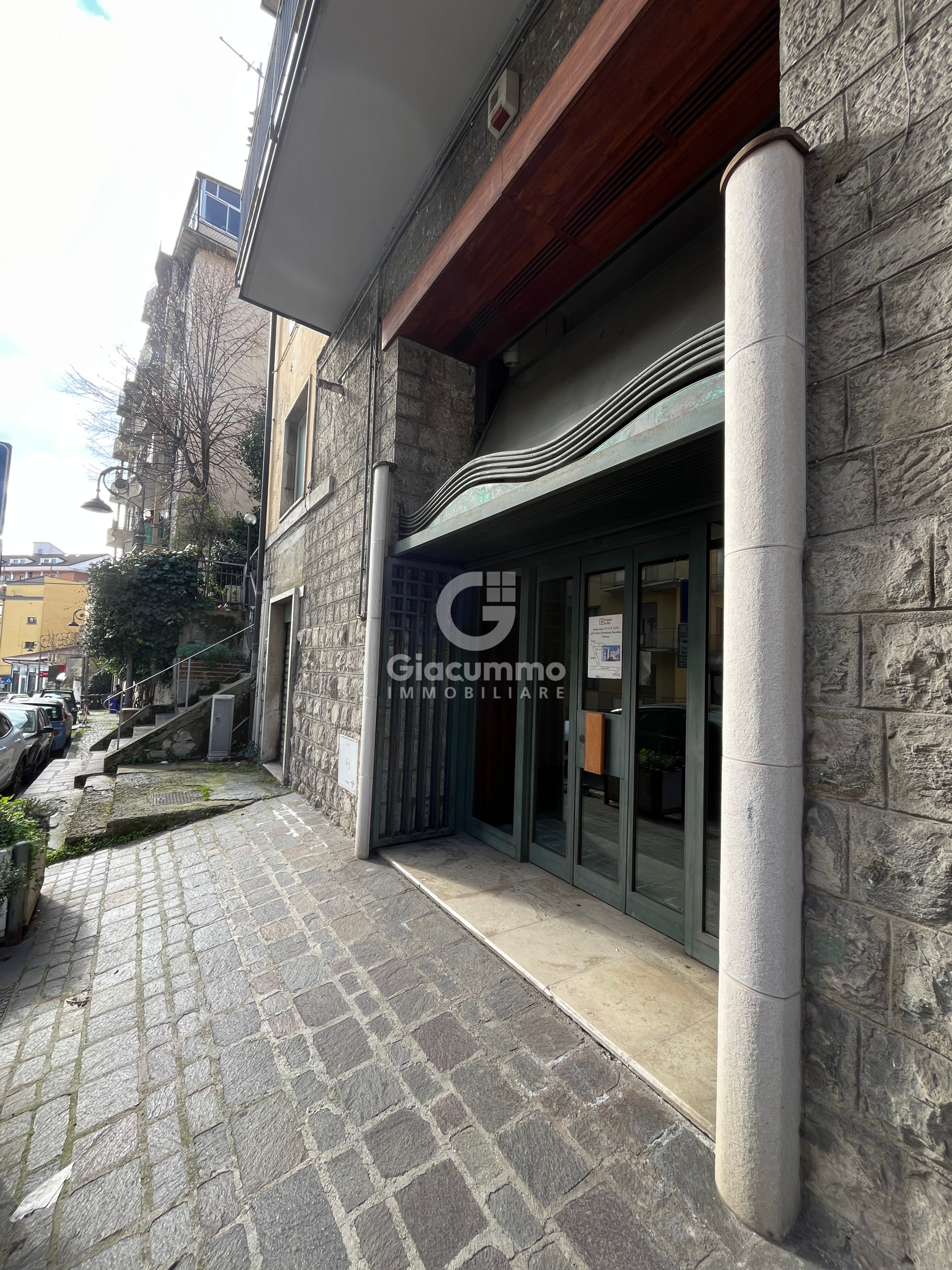 Locale commerciale in vendita in via nicola vaccaro 124, Potenza