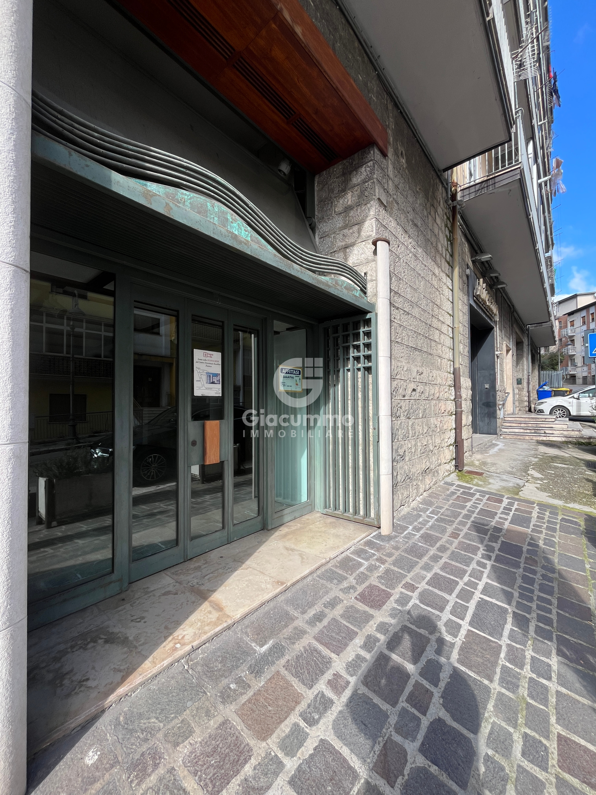 Locale commerciale in vendita in via nicola vaccaro 124, Potenza