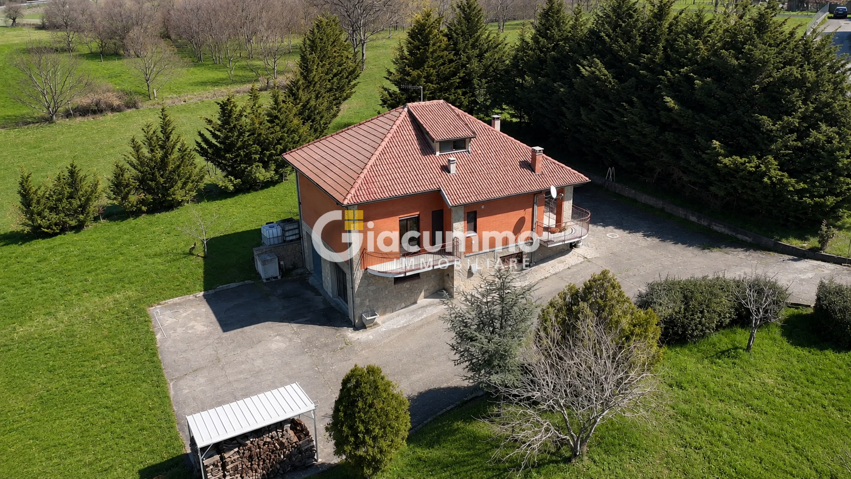 Villa con giardino in contrada miracolo 60, Avigliano