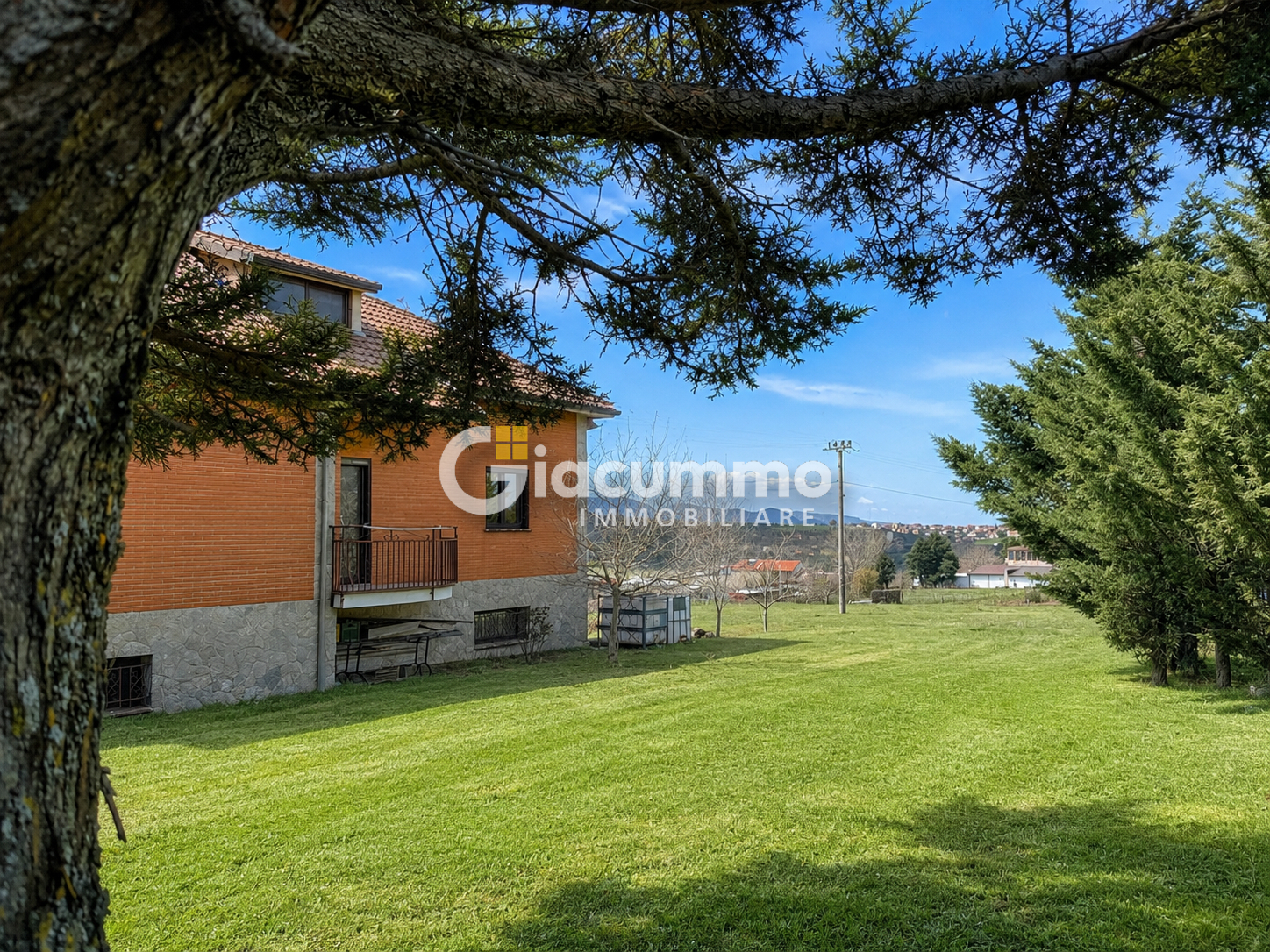 Villa con giardino in contrada miracolo 60, Avigliano