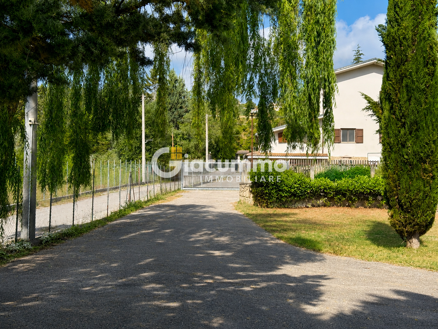 Villetta a schiera con giardino in via vineola 139, Potenza