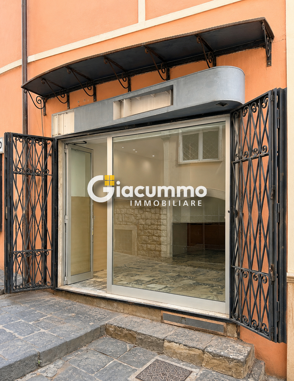 Locale commerciale in vendita in via fratelli bandiera 1, Potenza