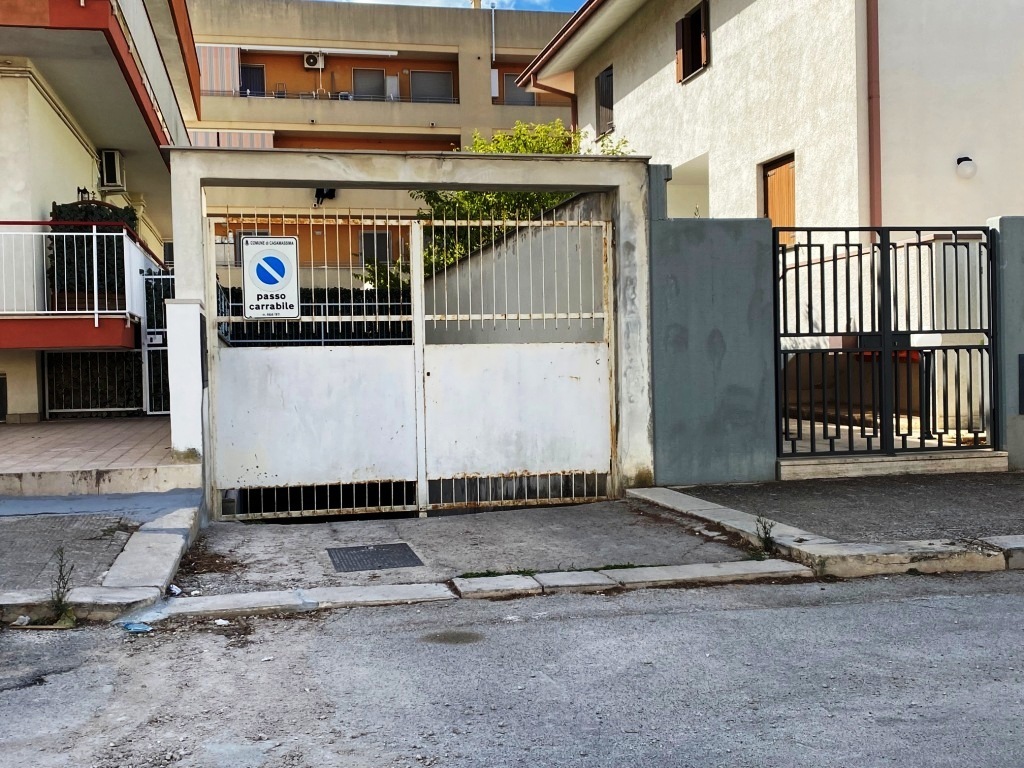 Box/Garage 22mq da ristrutturare in via niccolo piccinni, Casamassima