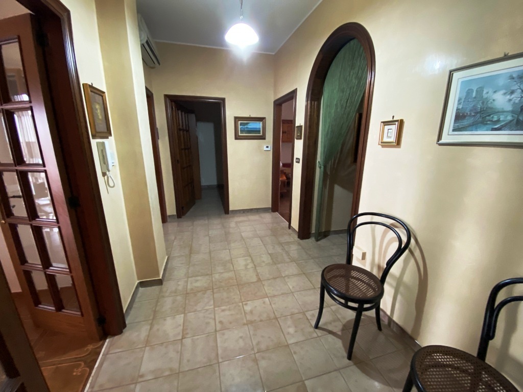 Trilocale da ristrutturare in via antonio gramsci 32, Turi