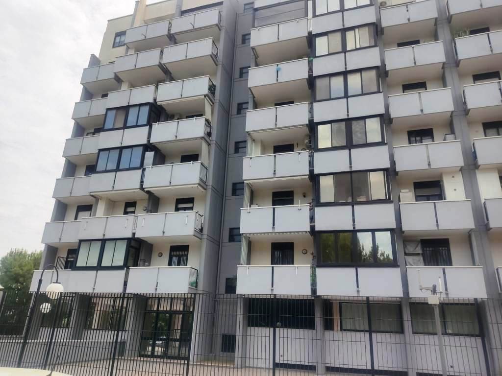 Trilocale da ristrutturare in via rocco di cillo 1, Bari