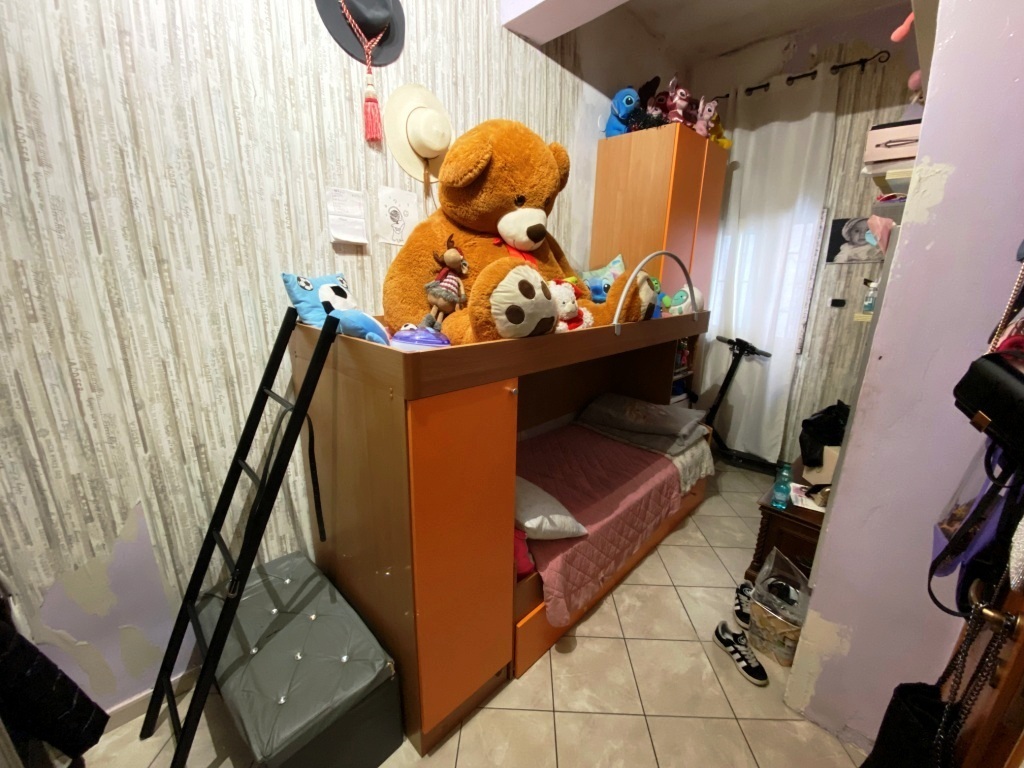 Trilocale da ristrutturare in via san procopio 5, Bari