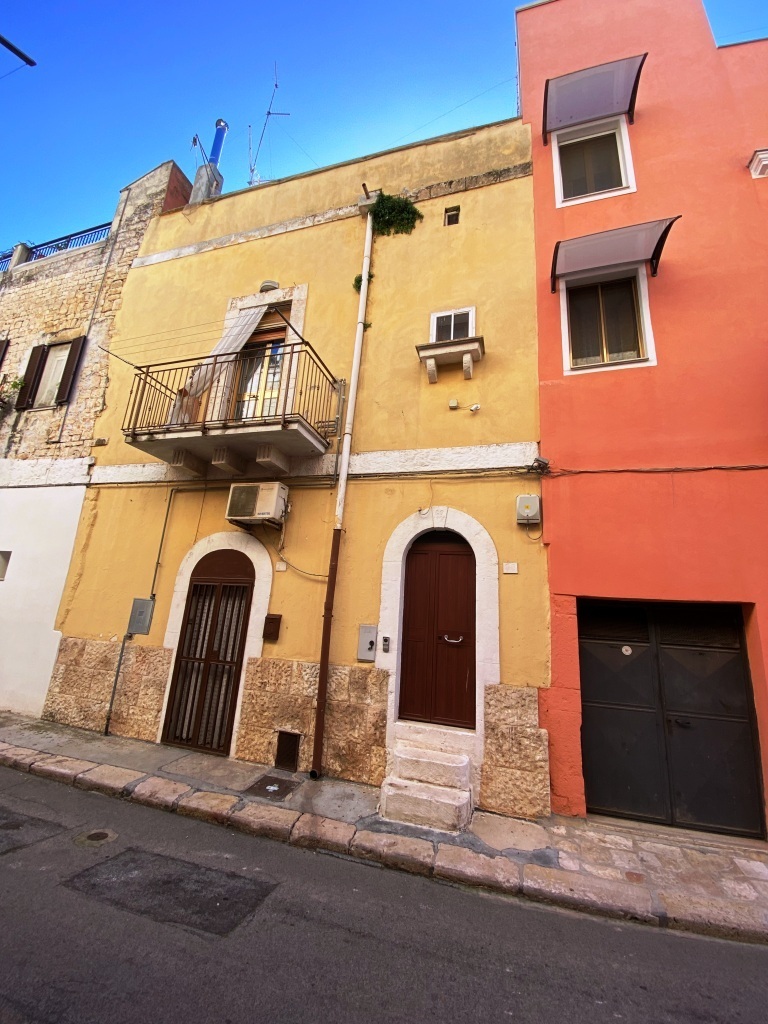 Trilocale da ristrutturare in via rivoli 28, Casamassima