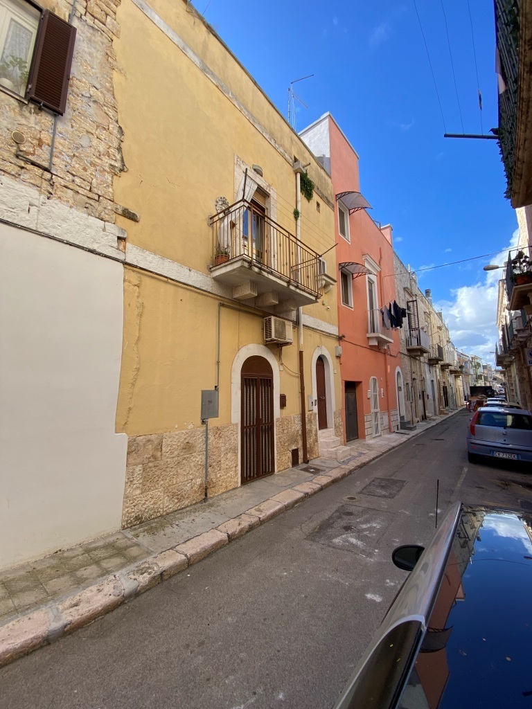 Trilocale da ristrutturare in via rivoli 28, Casamassima