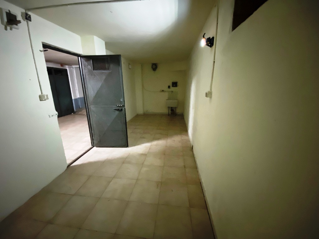 Box/Garage 15mq da ristrutturare in via giuseppe parini 20, Casamassima