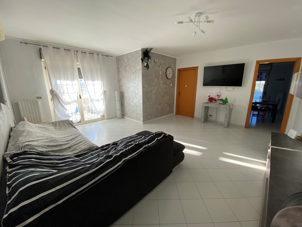 Trilocale da ristrutturare in via g. di vittorio 2, Casamassima