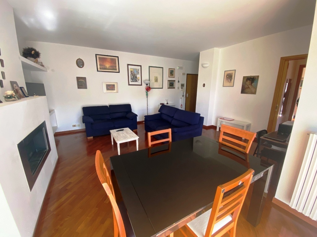 Trilocale con giardino in via g. di vittorio 4/b, Casamassima