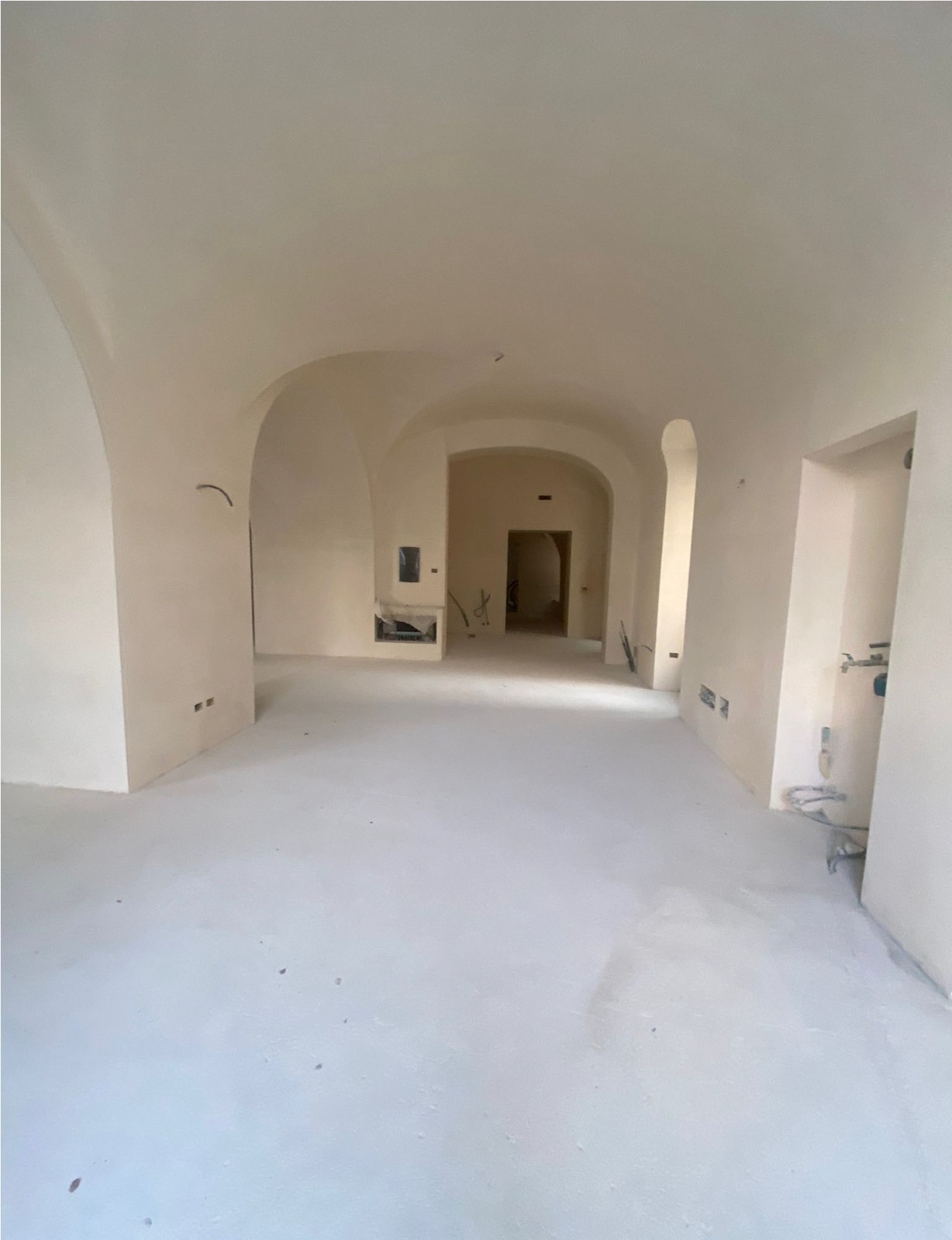 Locale commerciale in affitto in corso garibaldi 37, Casamassima