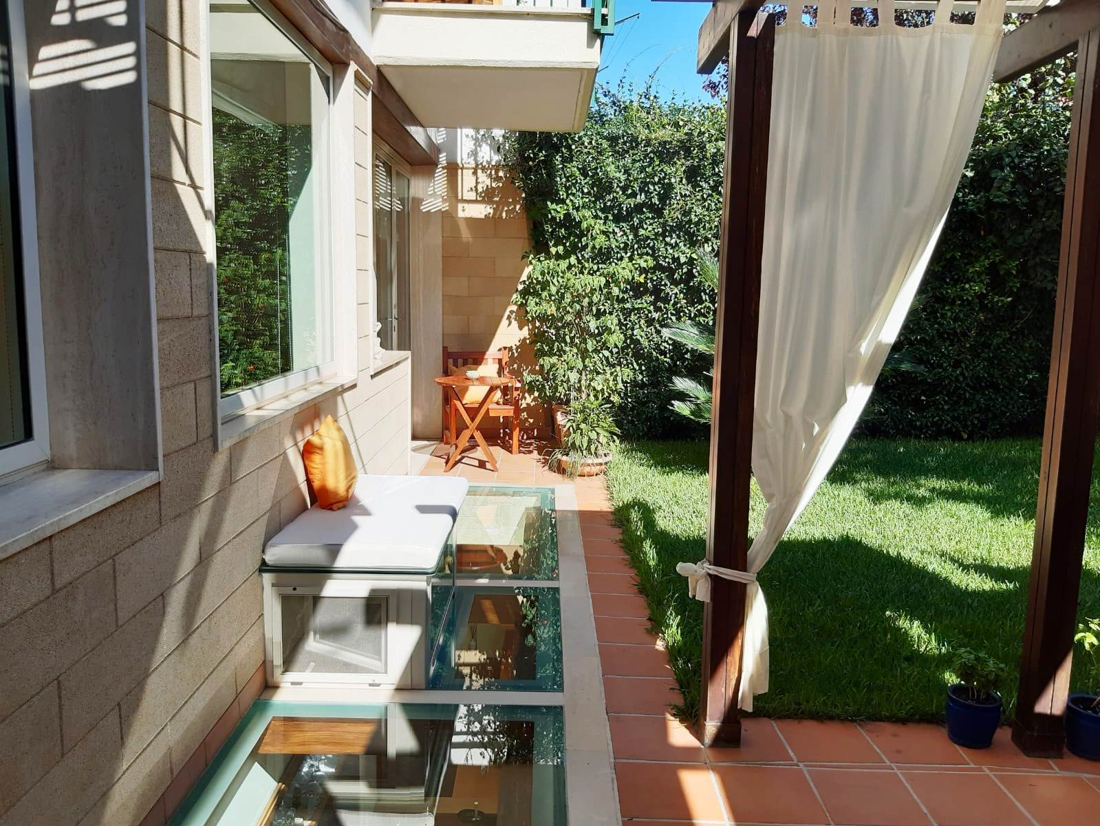Villa con giardino in via angelo michele pesce 62, Casamassima