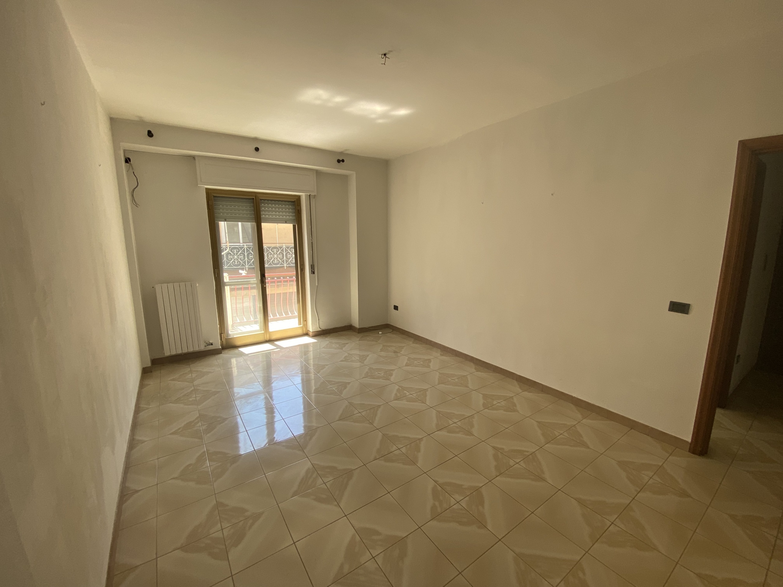 Trilocale da ristrutturare in via dei mille 35, Adelfia