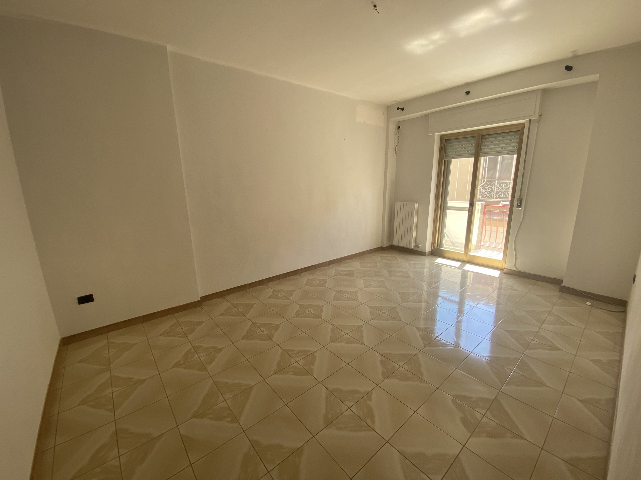 Trilocale da ristrutturare in via dei mille 35, Adelfia