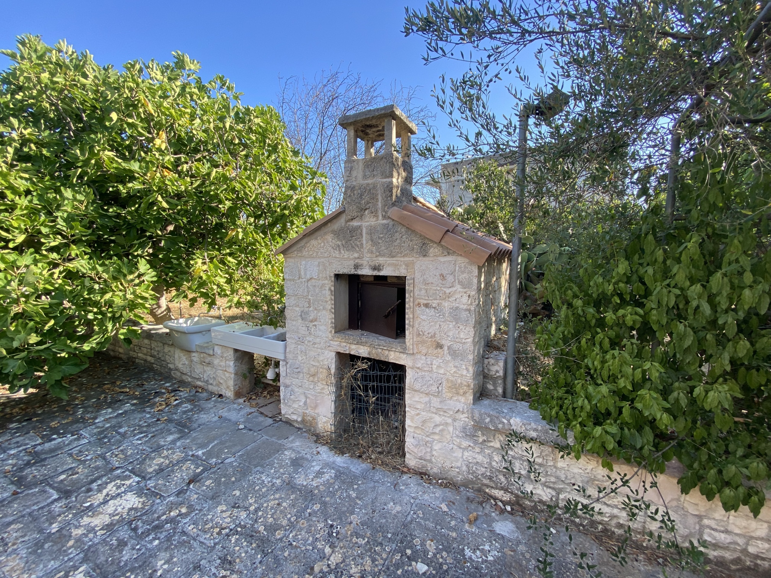 Bilocale con giardino in contrada scamardella 51, Castellana Grotte
