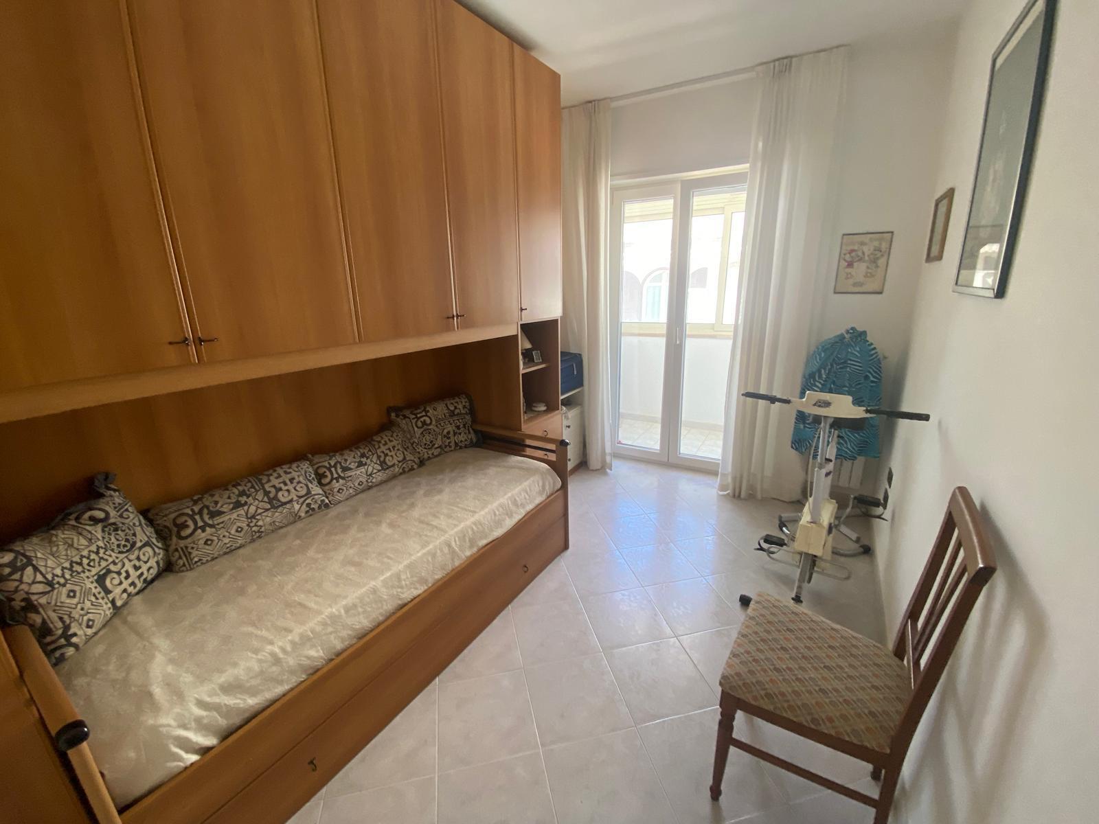 Quadrilocale con box doppio in via 25 luglio 22, Casamassima