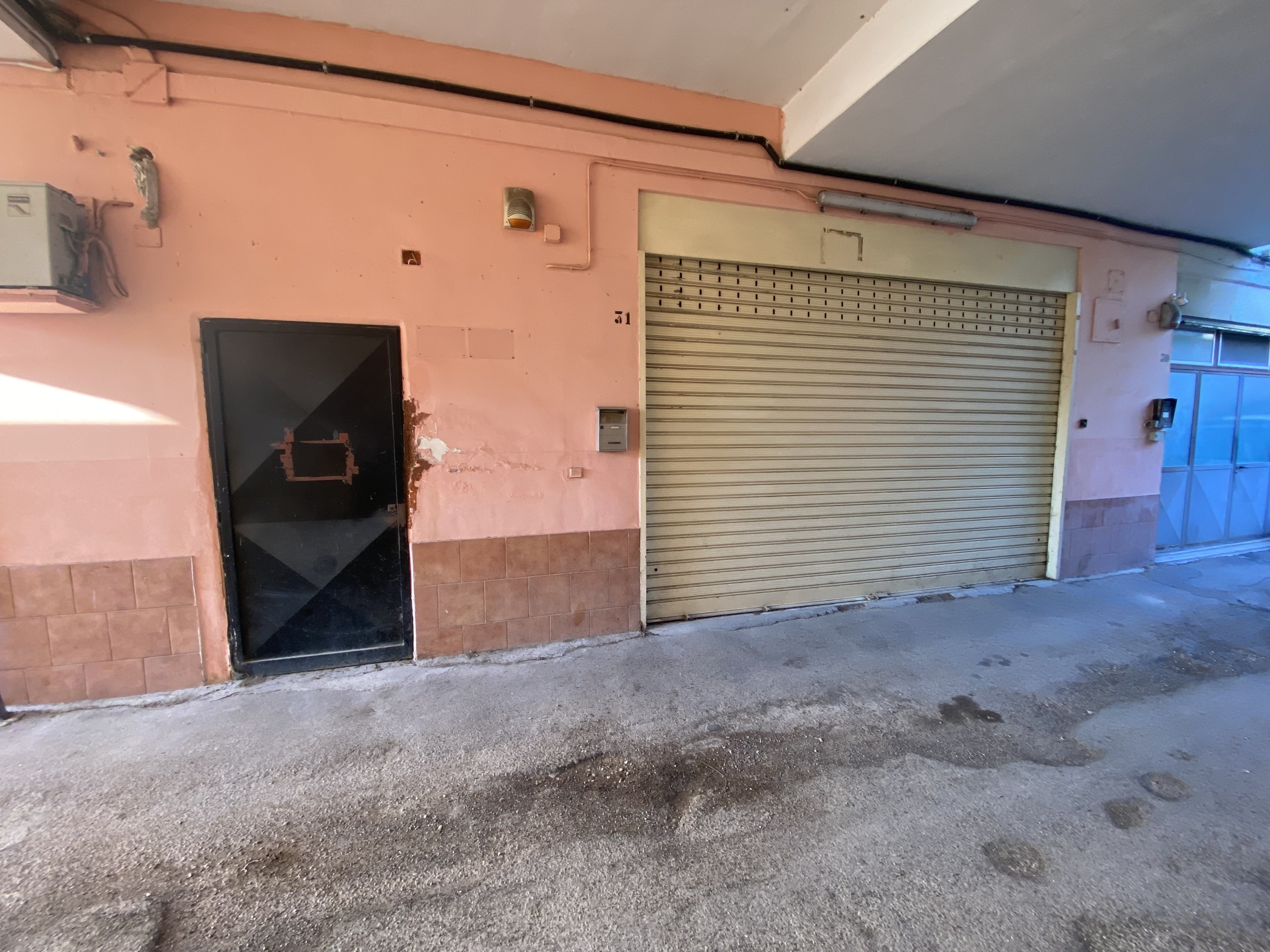 Box/Garage 111mq da ristrutturare in via andrej sacharov 53, Valenzano
