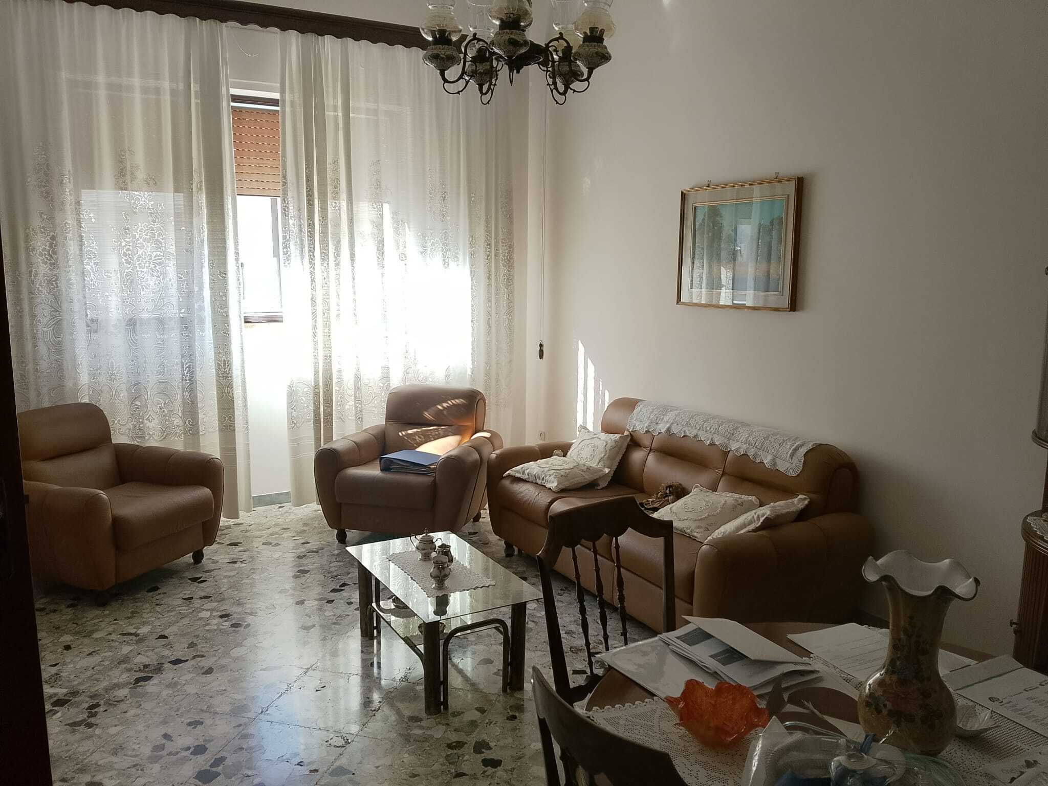 Casa indipendente da ristrutturare in via giuseppe ungaretti 17, Sammichele di Bari