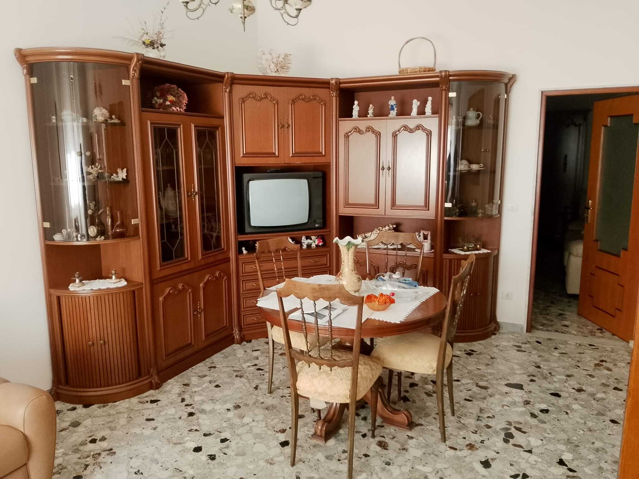 Casa indipendente da ristrutturare in via giuseppe ungaretti 17, Sammichele di Bari
