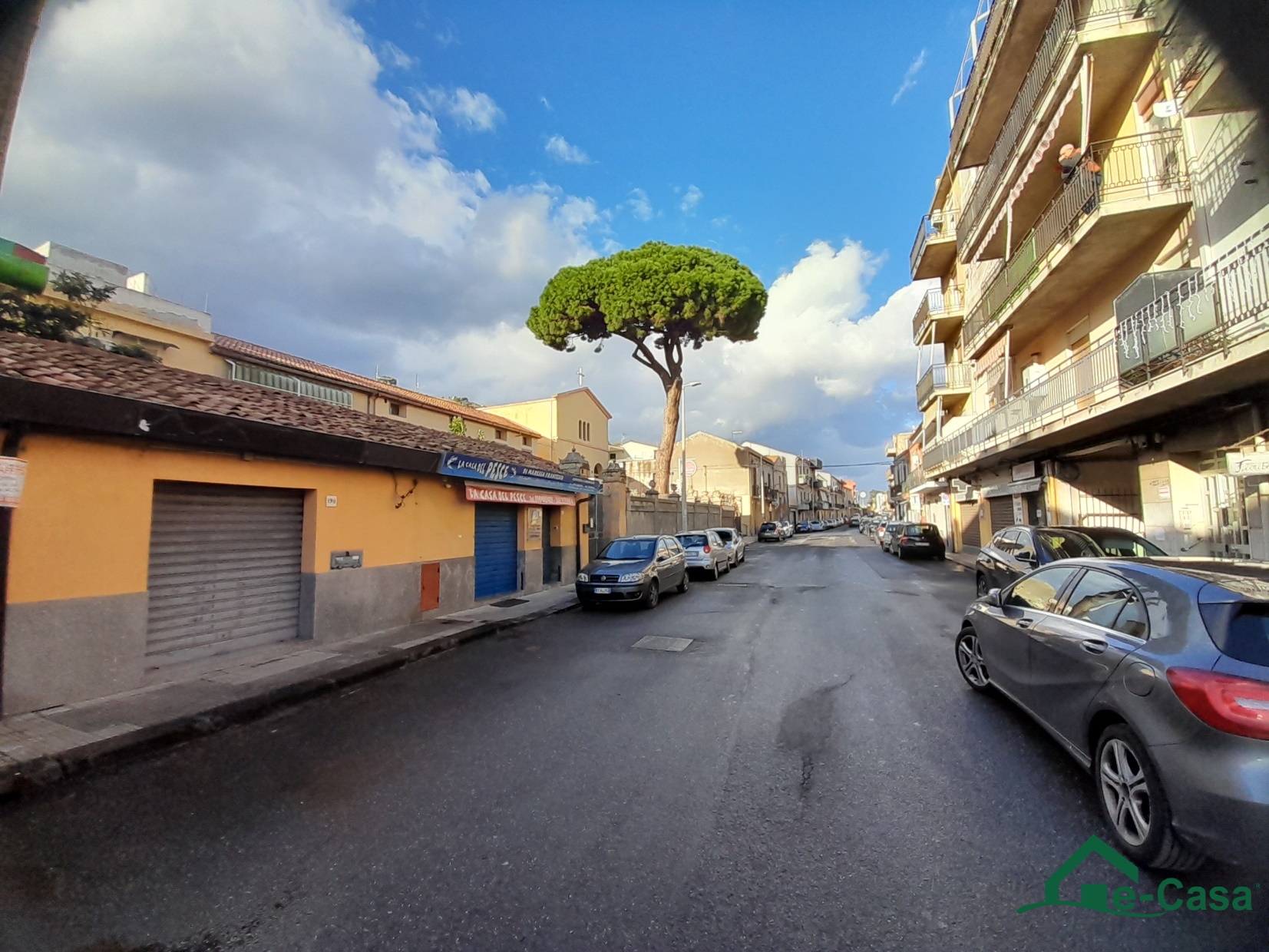 Locale commerciale in affitto a Messina