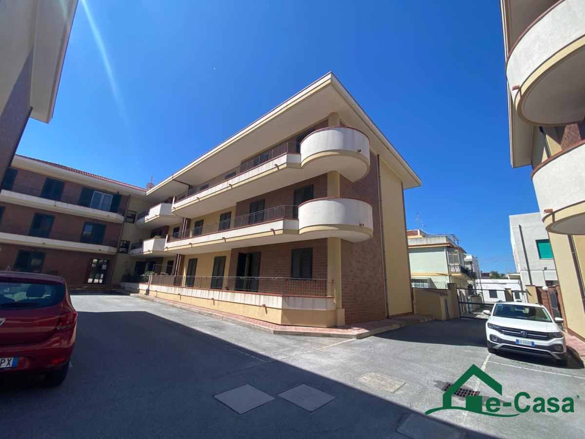 Stabile/Palazzo in vendita a Villafranca Tirrena