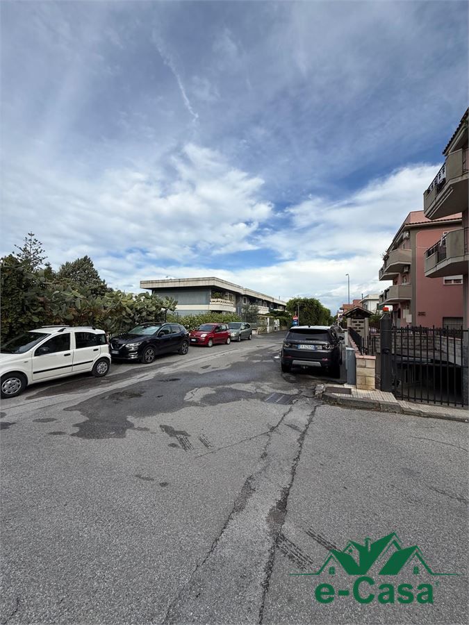 Quadrilocale in vendita a Rometta