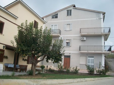 Trilocale con giardino in via dei marsi, Castel Frentano