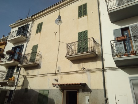 Casa indipendente da ristrutturare a Castel Frentano