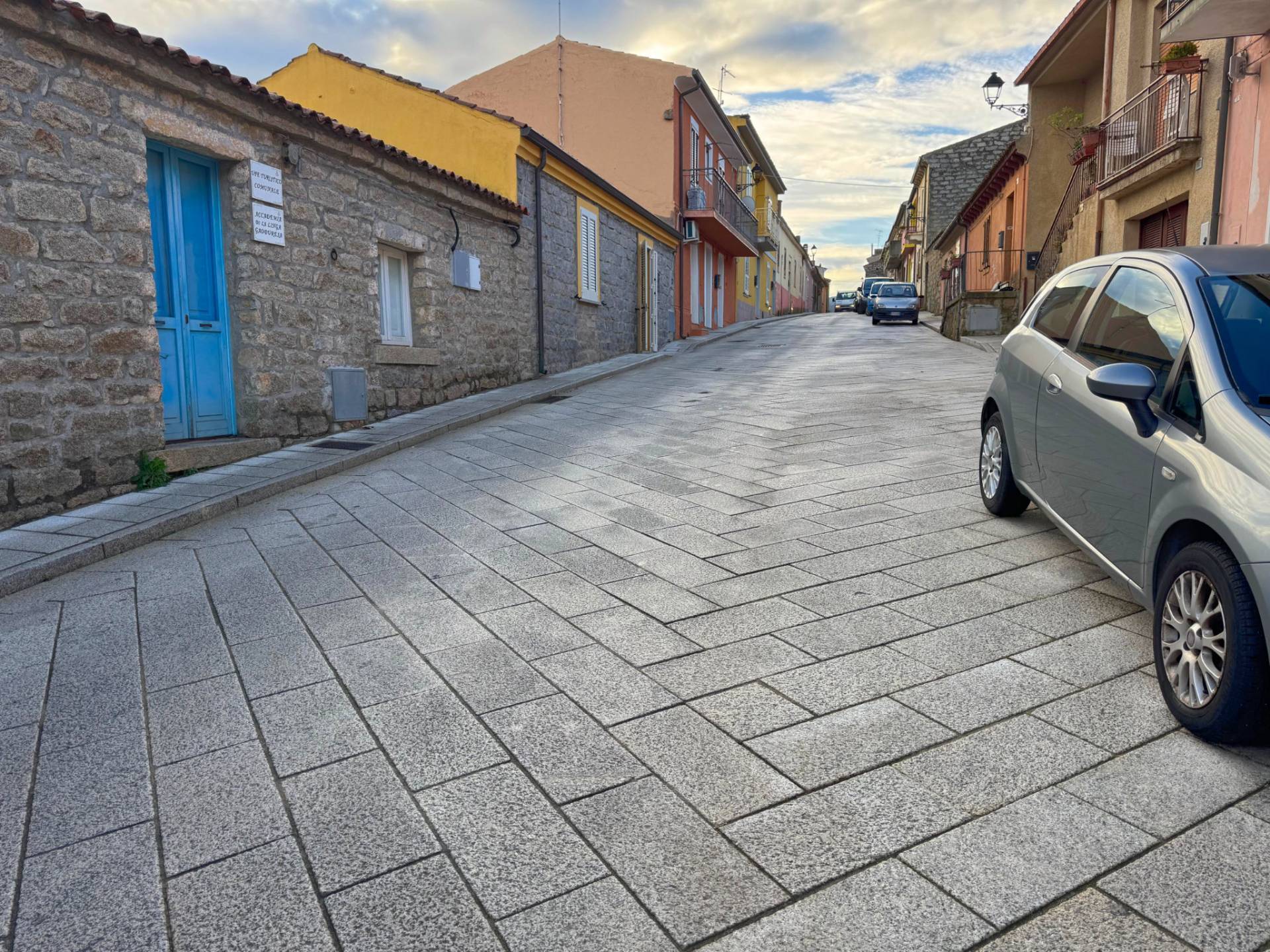 TRILOCALE NEL CENTRO STORICO DI LUOGOSANTO in vendita a Luogosanto