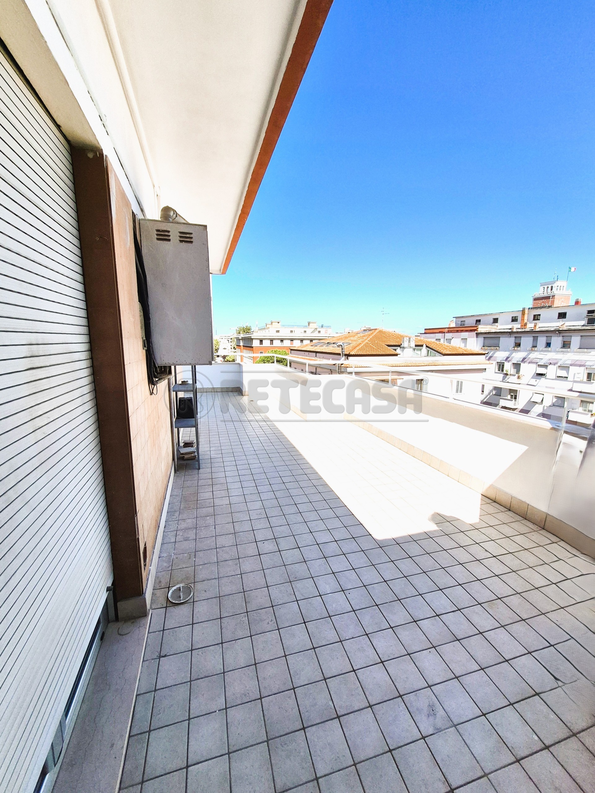 Attico con terrazzo in via pesaro, Pescara