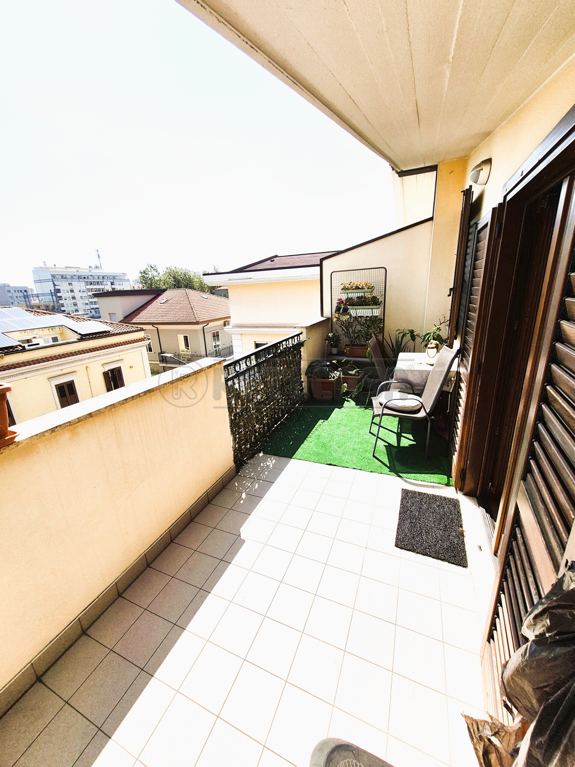 Quadrilocale con terrazzo in via saline 8, Pescara