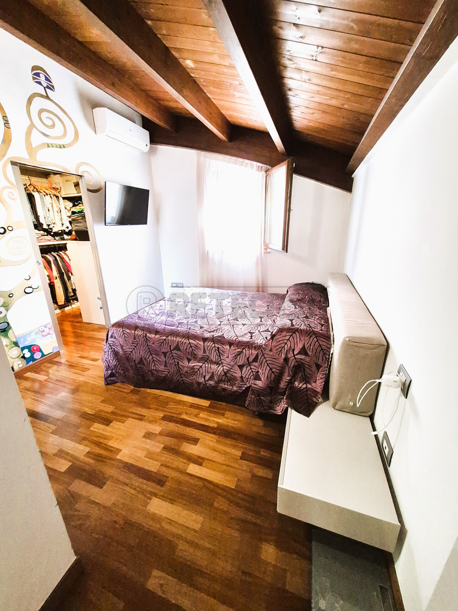 Trilocale con terrazzo in via nazario sauro 26, Pescara