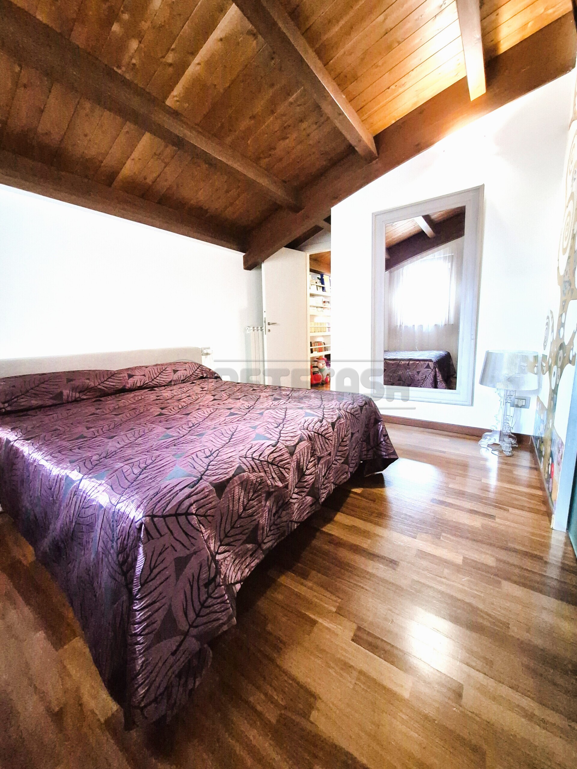 Trilocale con terrazzo in via nazario sauro 26, Pescara