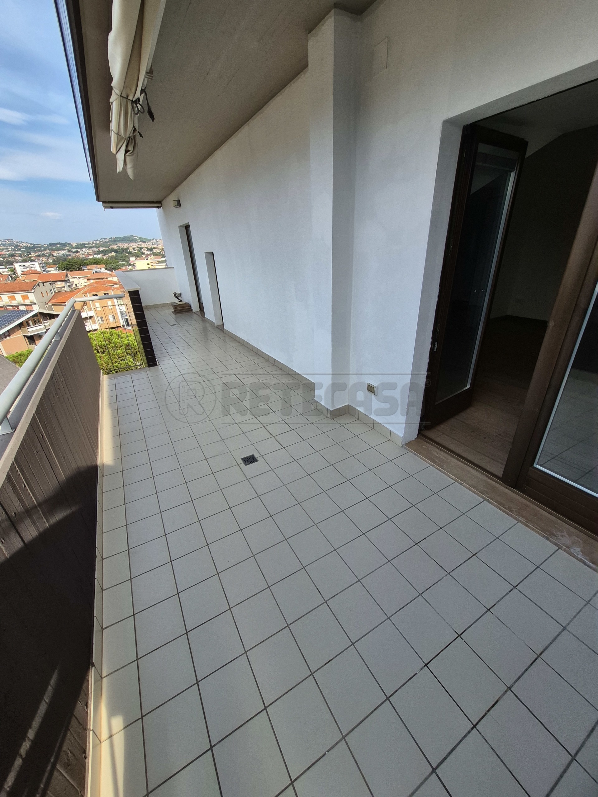 Quadrilocale con terrazzo in via almirante 2, Montesilvano