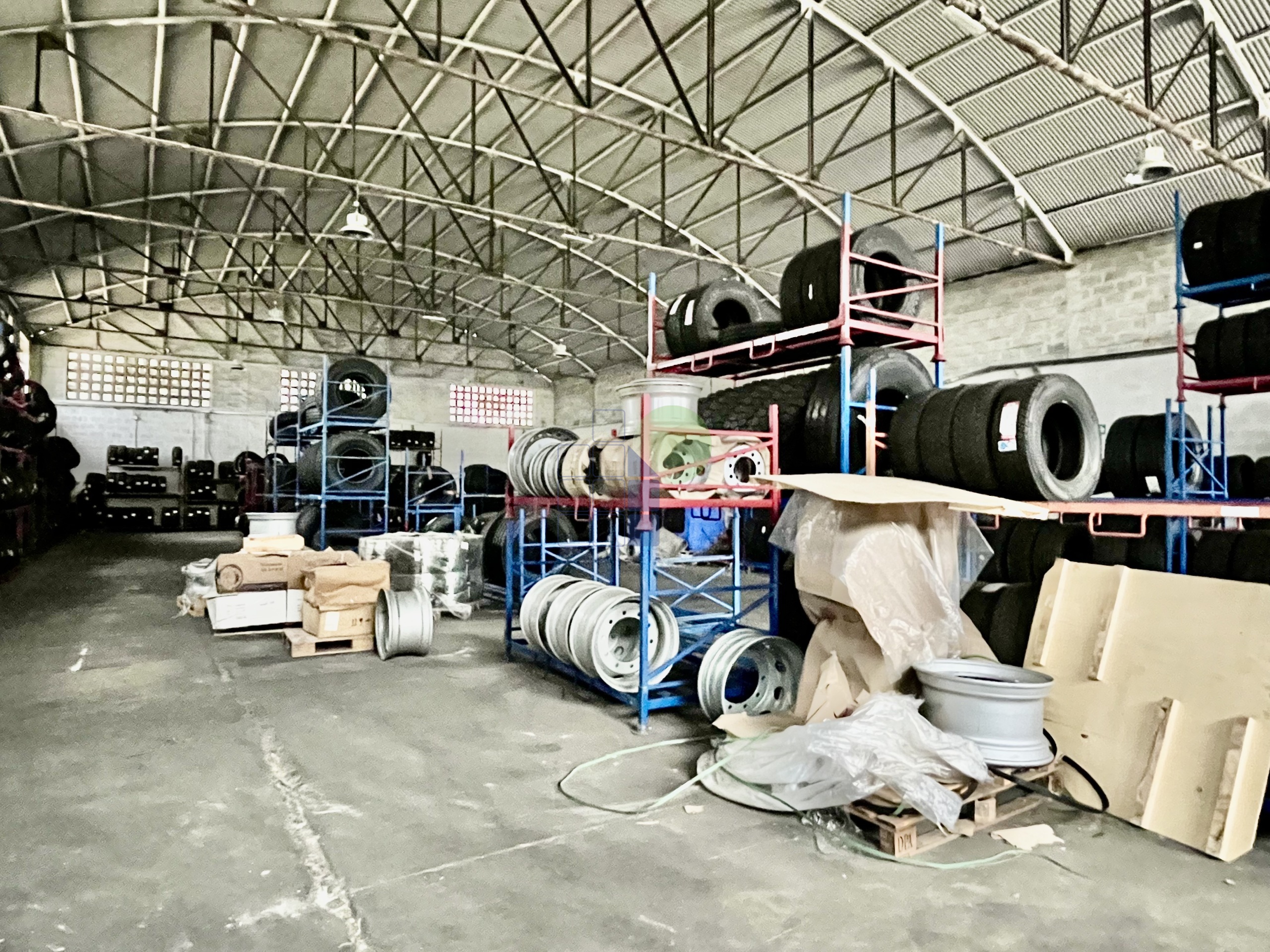 Capannone da ristrutturare in via ugione 53, Livorno