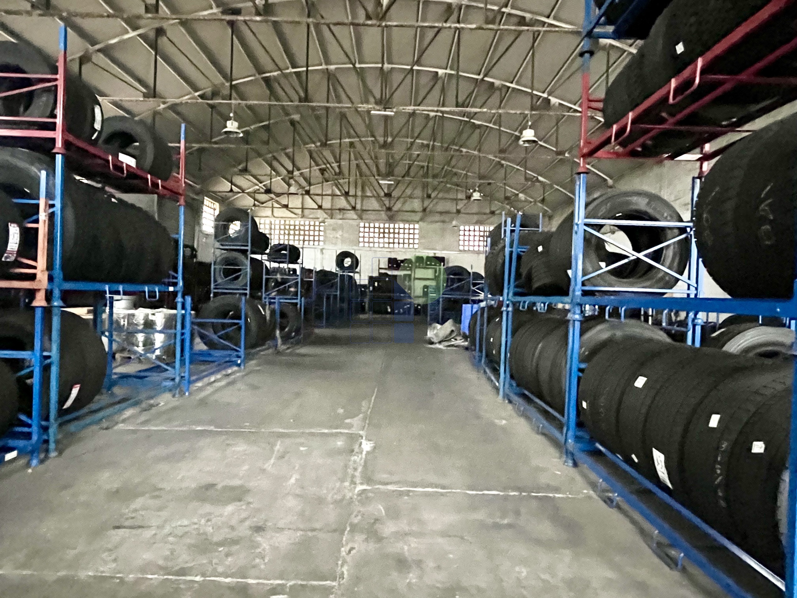 Capannone da ristrutturare in via ugione 53, Livorno