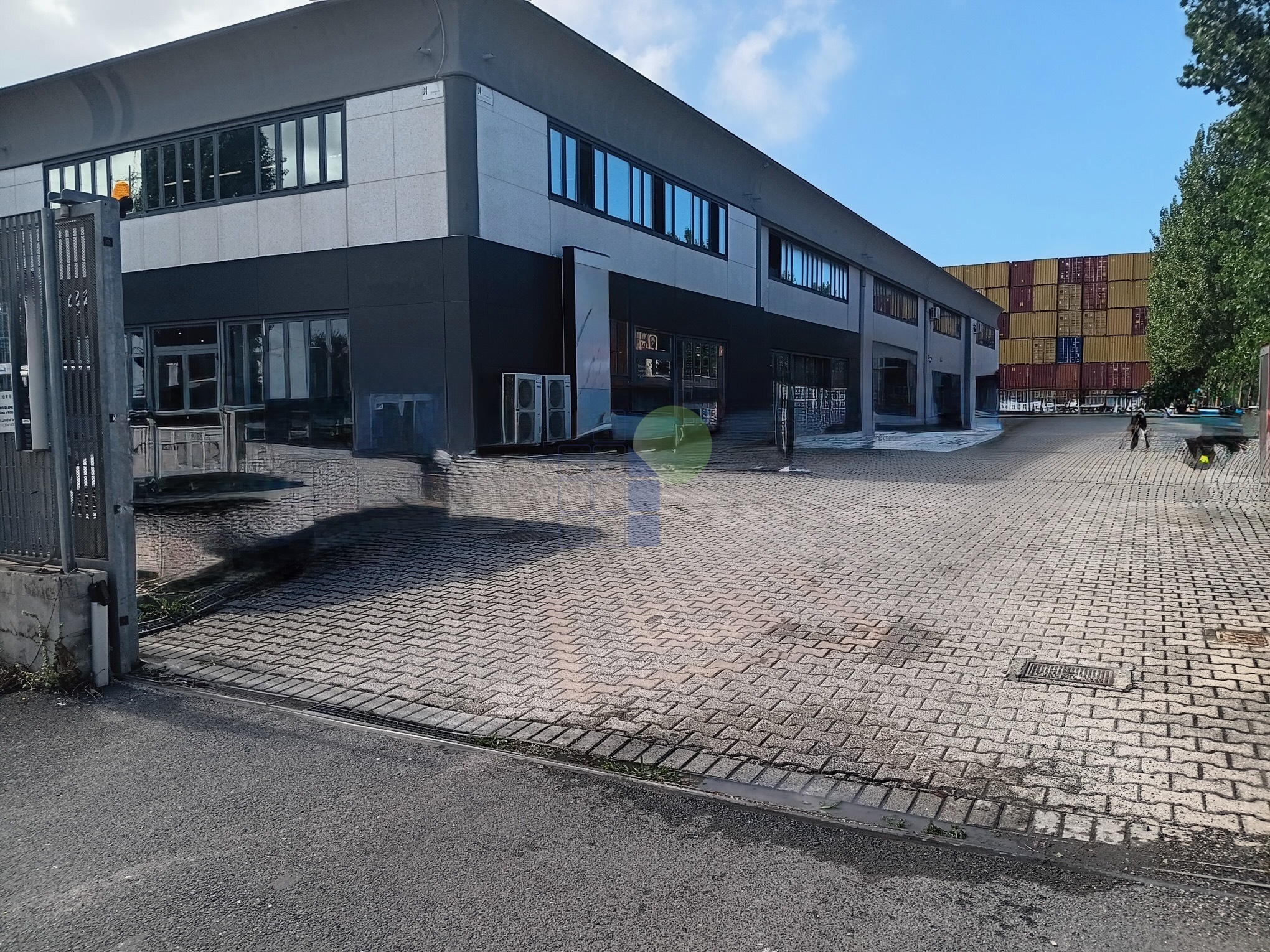 Capannone da ristrutturare in via firenze 9, Livorno